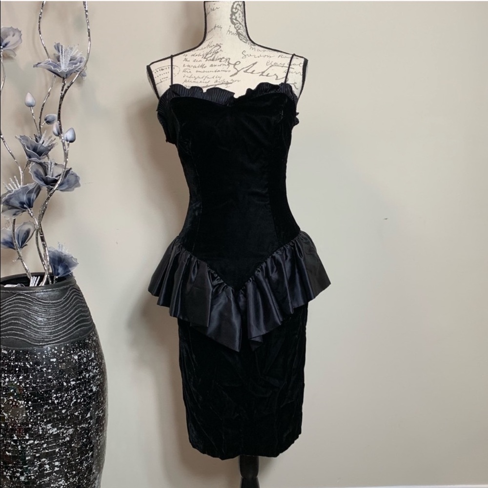 Gunne Sax Vintage Velvet Peplum Bodycon Dress - Picture 1 of 4